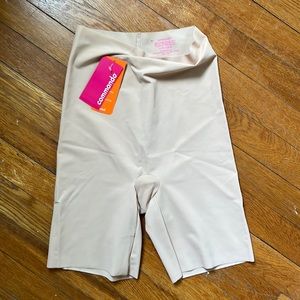 Commando Shapewear New with Tags Size Medium in Beige